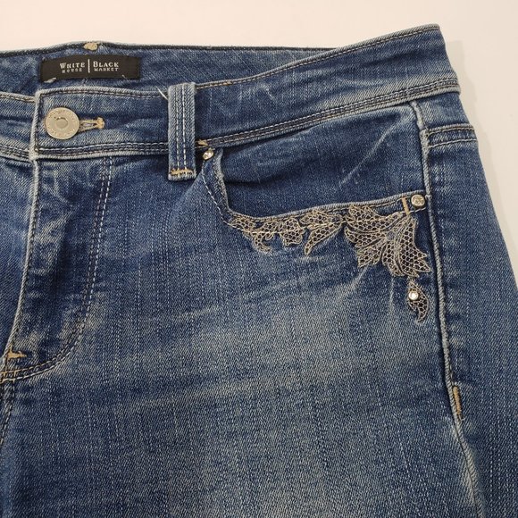 WHBM Baroque Embroidered Boot Cut Jeans Size 6 R WHITE HOUSE BLACK MARKET - Picture 4 of 16